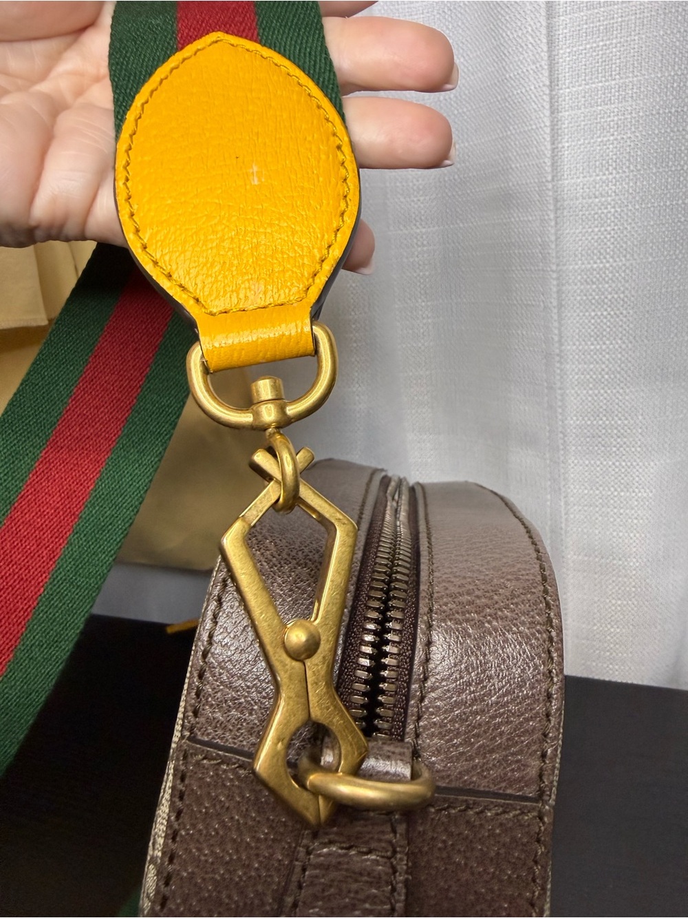 Gucci Neo Vintage GG Supreme Camera Bag β Entrupy Authenticated - Picture 9 of 10